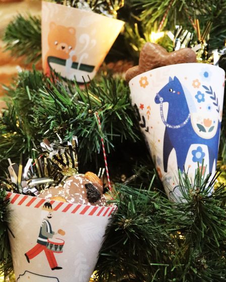 des cornets de friandises pour sapin de Noël à fabriquer